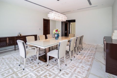 7 غرفة نوم  فيلا في Emirates Hills, الإمارات العربية المتحدة رقم 8609 7