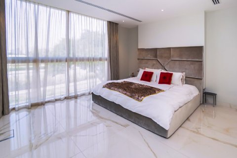 7 غرفة نوم  فيلا في Emirates Hills, الإمارات العربية المتحدة رقم 8609 11