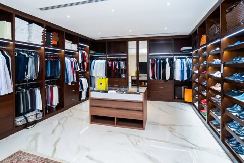 7 غرفة نوم  فيلا في Emirates Hills, الإمارات العربية المتحدة رقم 8609 28