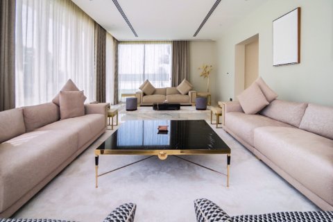 7 غرفة نوم  فيلا في Emirates Hills, الإمارات العربية المتحدة رقم 8609 21