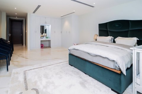 7 غرفة نوم  فيلا في Emirates Hills, الإمارات العربية المتحدة رقم 8609 18