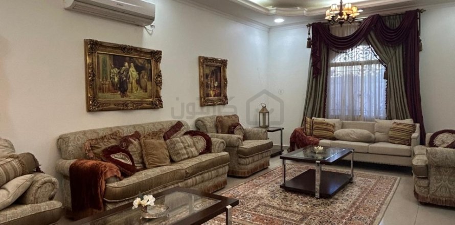 6 bedrooms Villa in Galali, Bahrain No. 59383