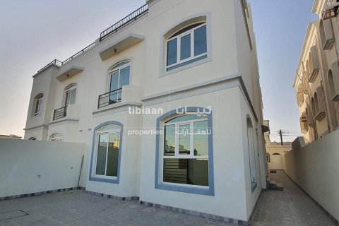 5 bedrooms Twin Villa in As Sib, Oman No. 53865 3