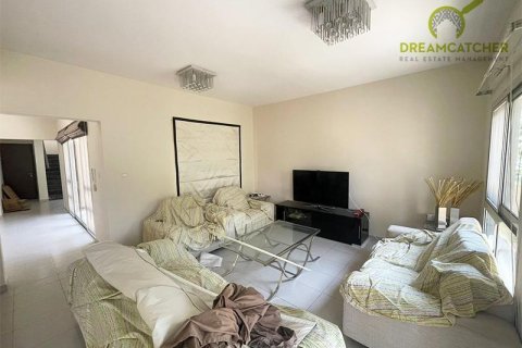 3 bedrooms Villa in Mina Al Arab, UAE No. 31895 5