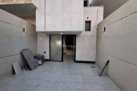 Квартира с 4 спальнями в Эр-Рияд, Саудовская Аравия №69166 3