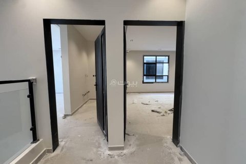 5 bedrooms Apartment in Riyadh, Saudi Arabia No. 69163 3