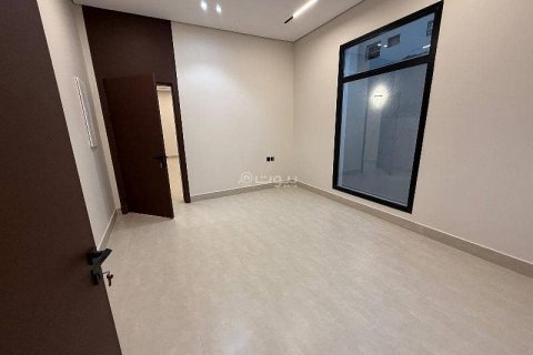 Квартира с 4 спальнями в Эр-Рияд, Саудовская Аравия №69168 4
