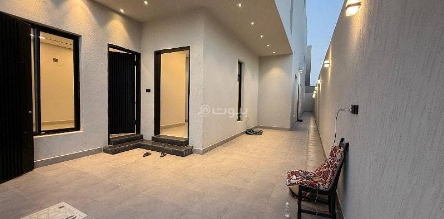 Квартира с 4 спальнями в Эр-Рияд, Саудовская Аравия №69168