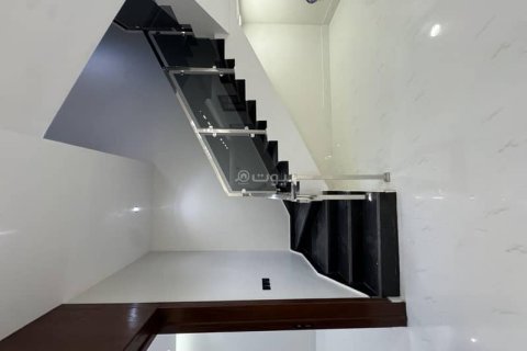 Villa de 5 dormitorios en Riyadh, Saudi Arabia No. 69165 16