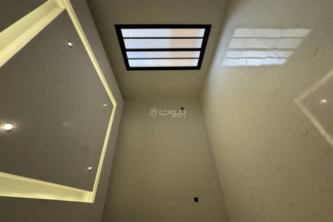Villa de 5 dormitorios en Riyadh, Saudi Arabia No. 69165 20