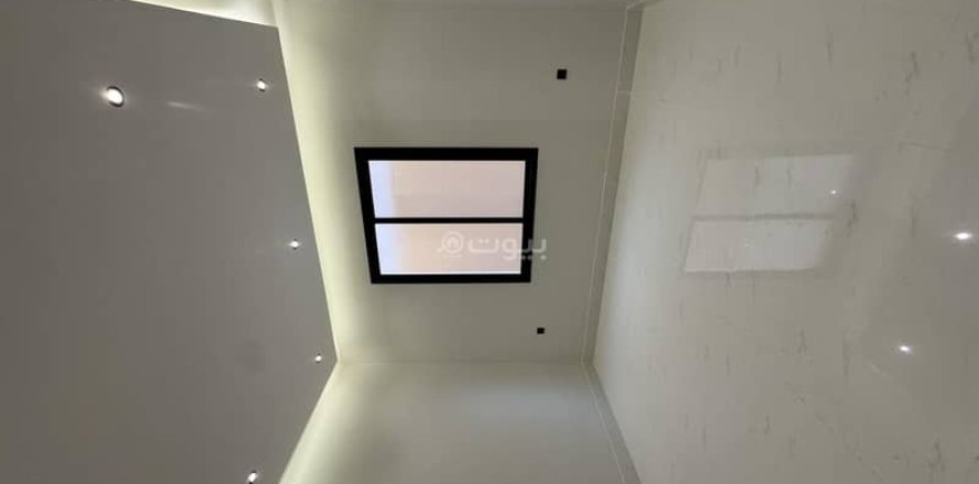Villa de 5 dormitorios en Riyadh, Saudi Arabia No. 69165
