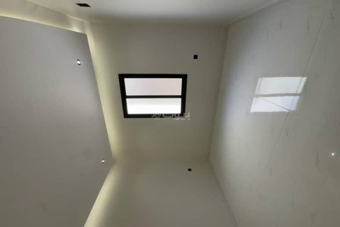 Villa de 5 dormitorios en Riyadh, Saudi Arabia No. 69165 11