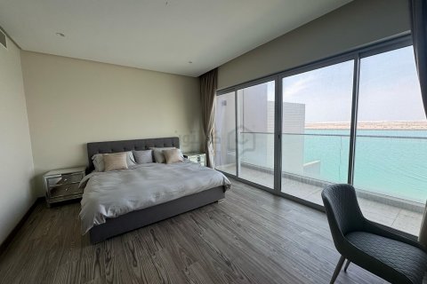 Villa de 4 dormitorios en Al Dair, Bahrain No. 61439 4