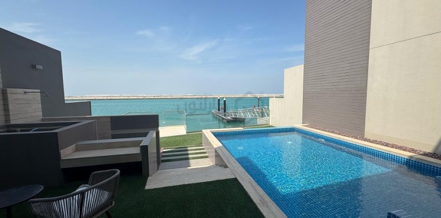 Villa de 4 dormitorios en Al Dair, Bahrain No. 61439