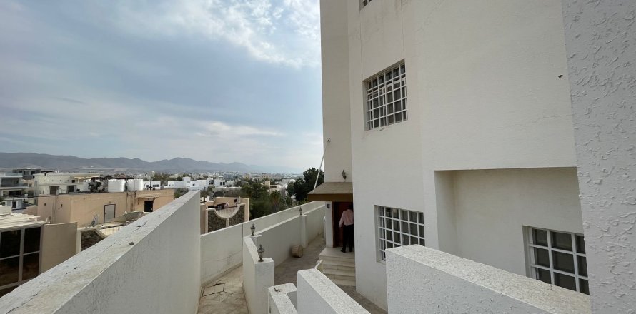 Villa de 2 chambres à Muscat, Oman No. 61435