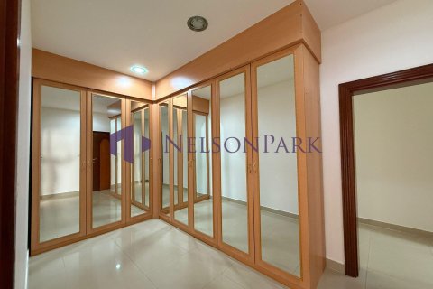 Villa de 6 chambres à Doha, Qatar No. 58314 16