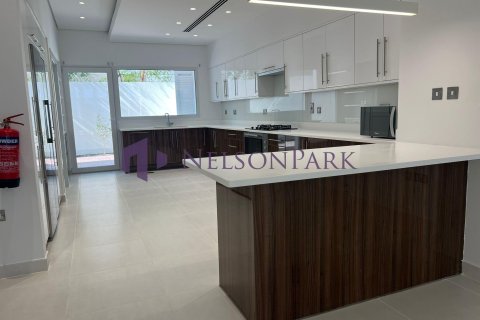 Villa de 5 dormitorios en Doha, Qatar No. 58313 11