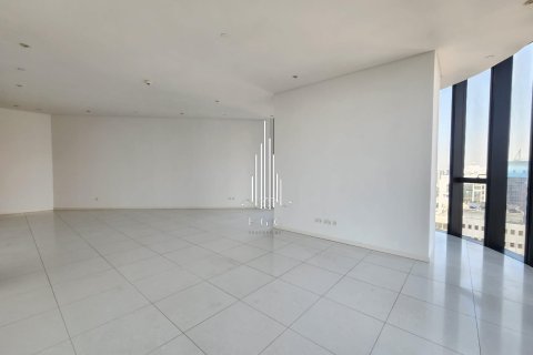 Apartment de 4 dormitorios en Corniche Road, UAE No. 34489 3