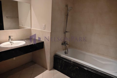 1 bedroom Apartment in Doha, Qatar No. 57048 9
