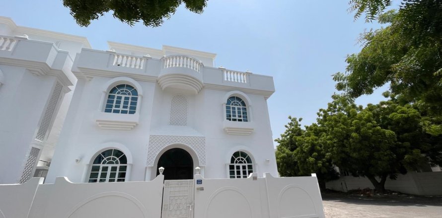 Villa de 3 chambres à Muscat, Oman No. 68506