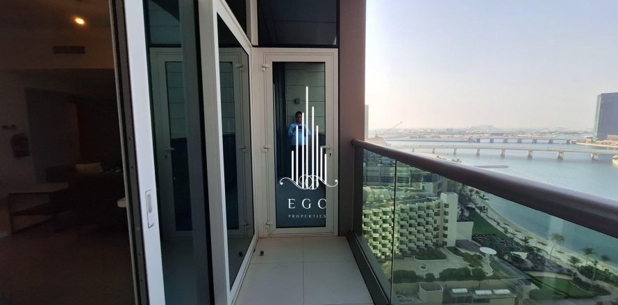3 غرف نوم شقة في Tourist Club Area, الإمارات العربية المتحدة رقم 24622