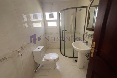 Villa de 5 dormitorios en Doha, Qatar No. 61006 22
