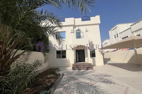 Villa de 5 dormitorios en Doha, Qatar No. 61006 9