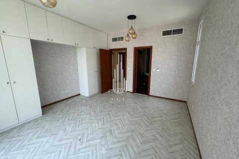 Villa de 4 dormitorios en Khalifa City, UAE No. 37503 9