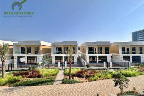 3 bedrooms Townhouse in Mina Al Arab, UAE No. 75649 18