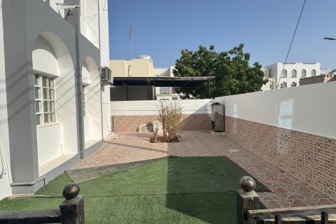 4 bedrooms Villa in As Sib, Oman No. 62654 14