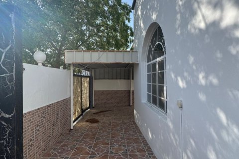 4 bedrooms Villa in As Sib, Oman No. 62654 16