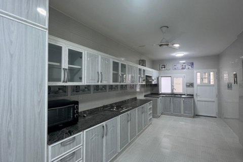 4 bedrooms Villa in As Sib, Oman No. 62654 11