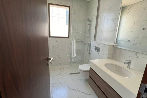4 bedrooms Villa in Abu Dhabi, UAE No. 37694 15