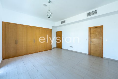 Вилла с 4 спальнями в Legacy Nova Villas, ОАЭ №64775 7