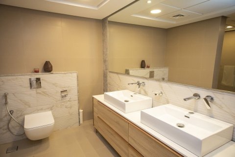 Квартира с 2 спальнями в Hidd Heights, Манама, Бахрейн №61419 3