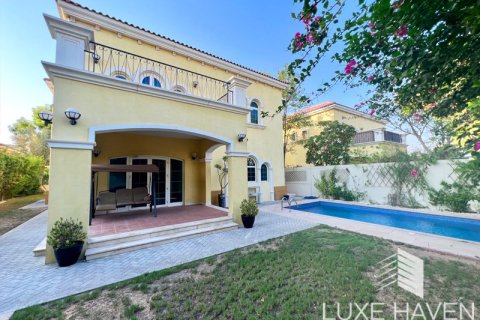 3 bedrooms Villa in Legacy, UAE No. 9443 6
