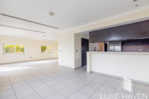 3 bedrooms Villa in Legacy, UAE No. 9443 16