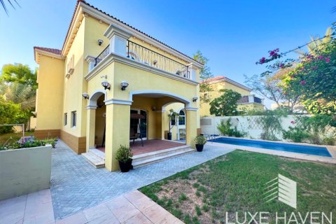 3 bedrooms Villa in Legacy, UAE No. 9443 7