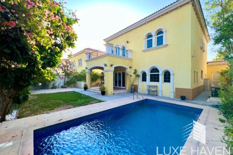 3 bedrooms Villa in Legacy, UAE No. 9443 3