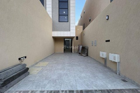 3 bedrooms Apartment in Riyadh, Saudi Arabia No. 62785