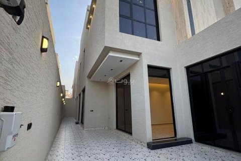 Villa de 4 chambres à Riyadh, Saudi Arabia No. 62784 3