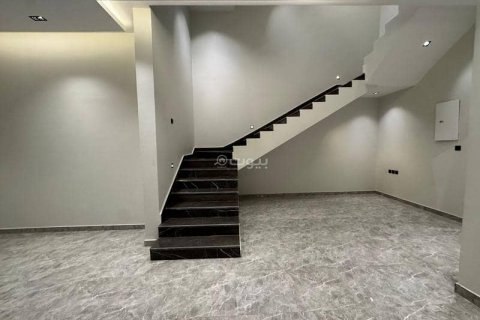 Villa de 4 chambres à Riyadh, Saudi Arabia No. 62784 17