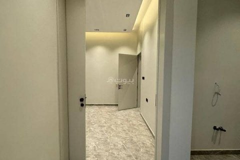 Villa de 4 chambres à Riyadh, Saudi Arabia No. 62784 8