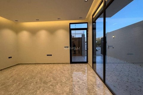 Villa de 4 chambres à Riyadh, Saudi Arabia No. 62784 11