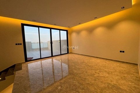 Villa de 4 chambres à Riyadh, Saudi Arabia No. 62784 28