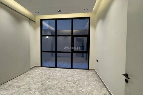 Villa de 4 chambres à Riyadh, Saudi Arabia No. 62784 13