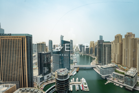 Apartment de 2 dormitorios en The Address Dubai Marina, UAE No. 28889