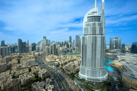 Apartment de 3 dormitorios en Boulevard Point, UAE No. 28886