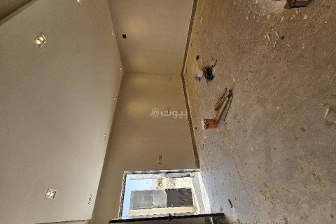 6 bedrooms Villa in Riyadh, Saudi Arabia No. 60395 4