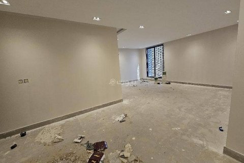 6 bedrooms Villa in Riyadh, Saudi Arabia No. 60395 11